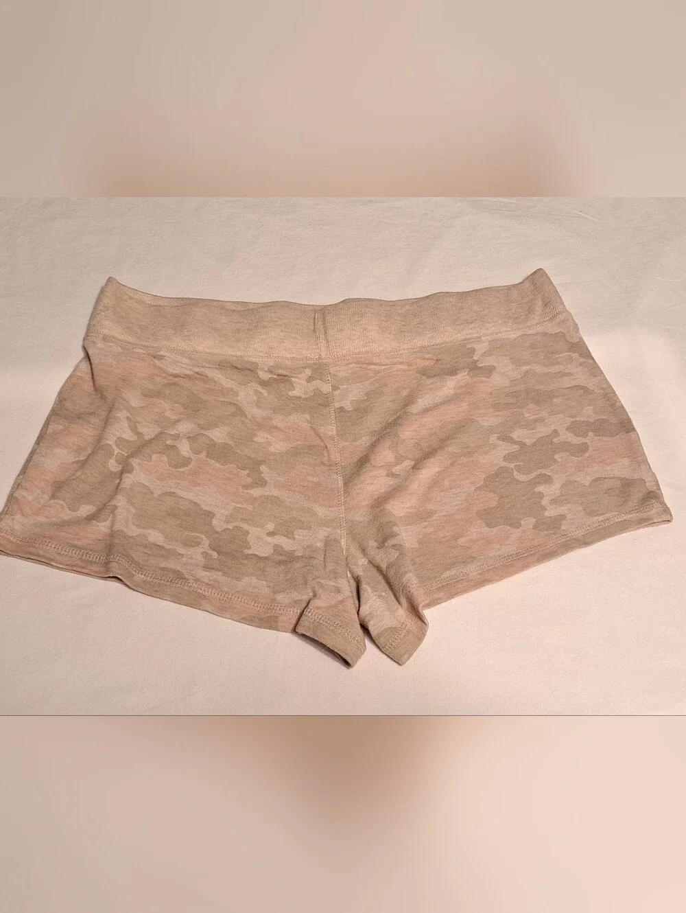Women's Shorts Size 16 18 Camo Athletic Works
